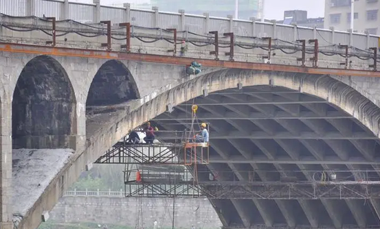 房梁受弯加固法